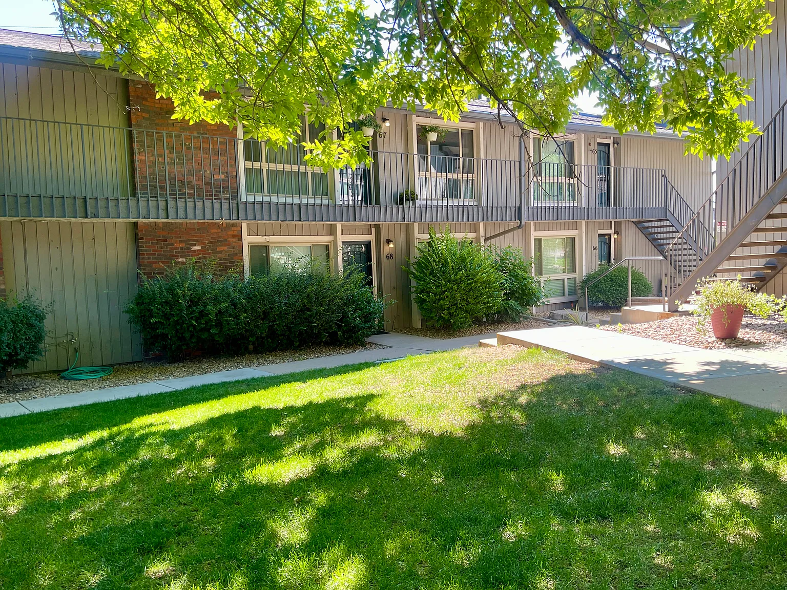 2 bed, 1224 sqft, $1,750 — Photo 1
