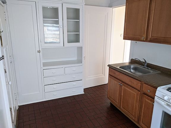 5th image of 725 Hinman Ave #3E