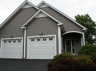5543 Lakewood Trl S, Canandaigua, NY 14424