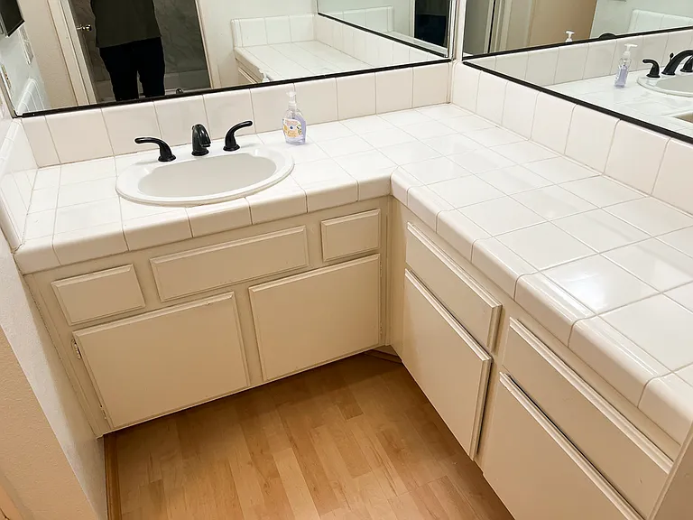 941 W Carson St #221 — Photo 5