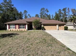 6 Tea Rose St, Homosassa, FL 34446