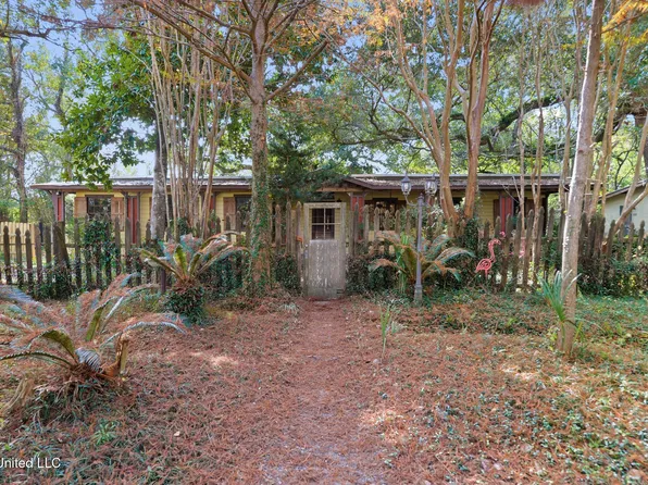 232 Citizen St, Bay Saint Louis, MS 39520