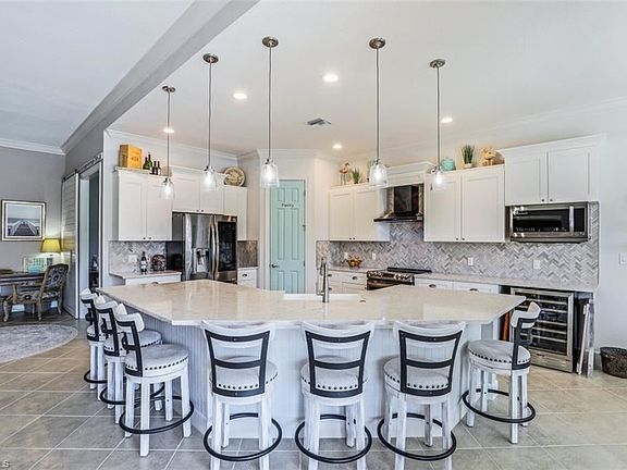3rd image of 26323 Stonewall Ln