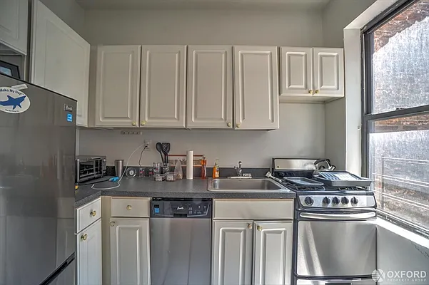 Rented by Oxford Property Group | media 38