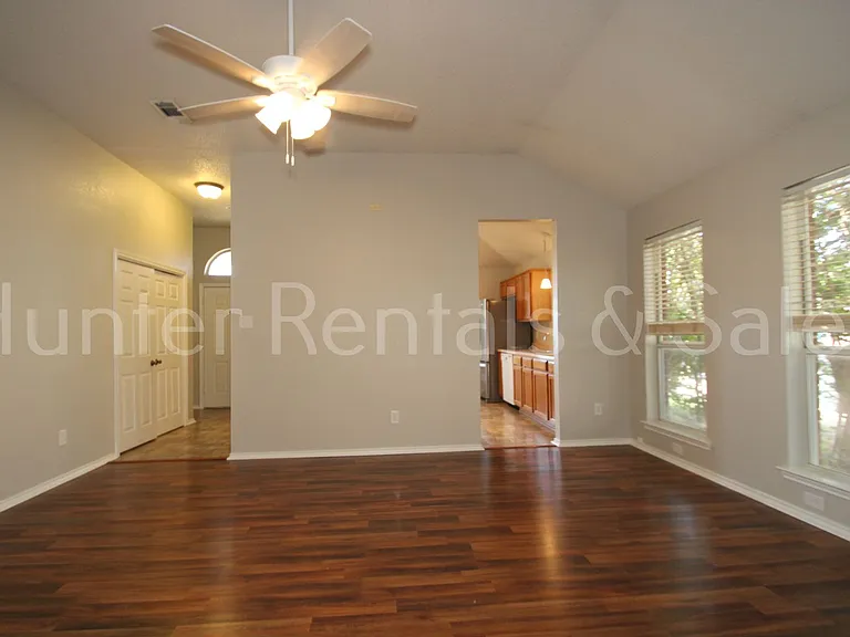 4307 Frontier Trl — Photo 4