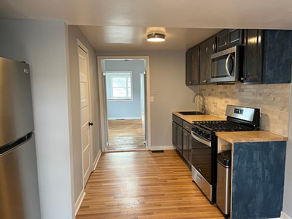 3rd image of 14 Linden Ave #C