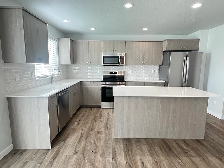 6285 W Karpathos St — Photo 15