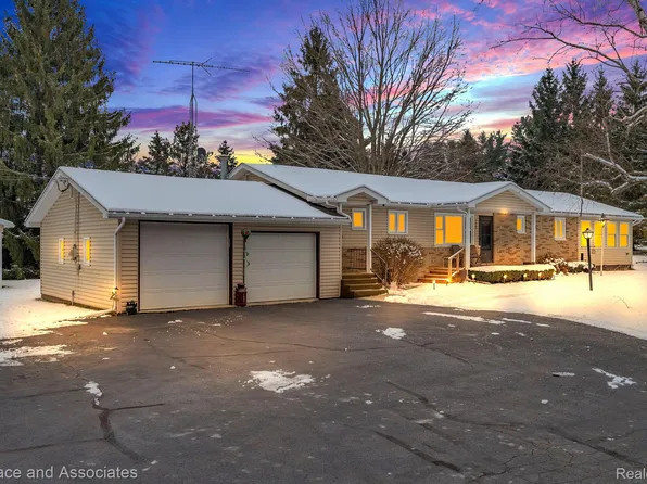 7907 Brockway Rd, Melvin, MI 48454