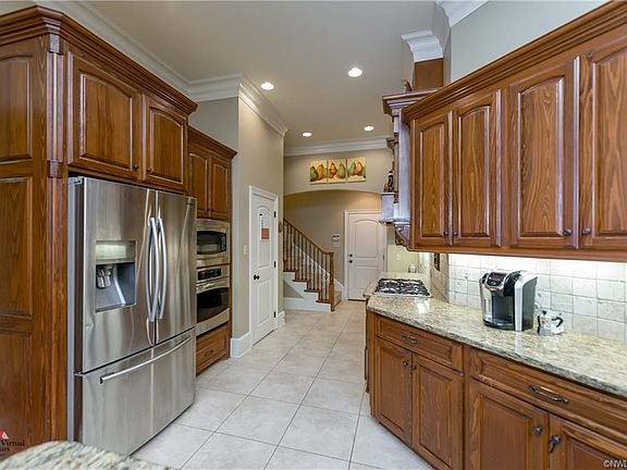 5th image of 289 Danielle Dr