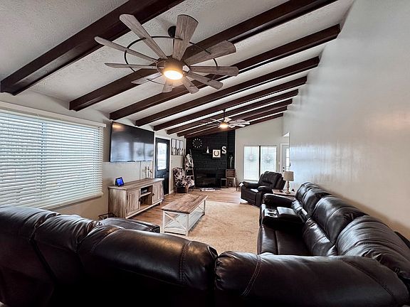 4th image of 1951 Mayhew Rd