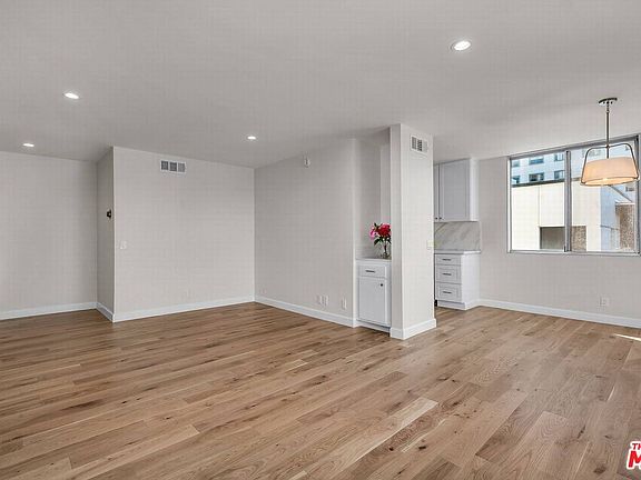 3rd image of 10751 Wilshire Blvd Ph 9
