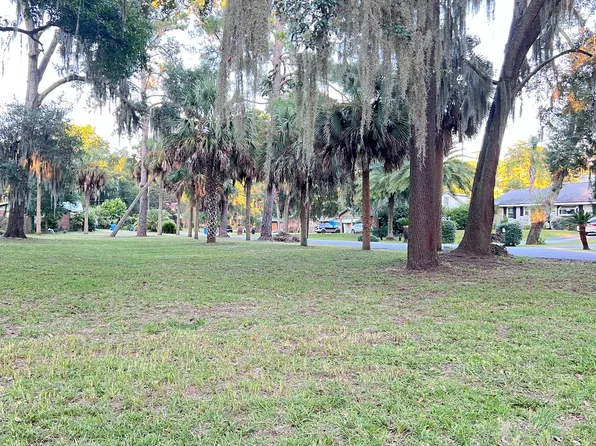 704 & 706 Palm Ave, Brunswick, GA 31523