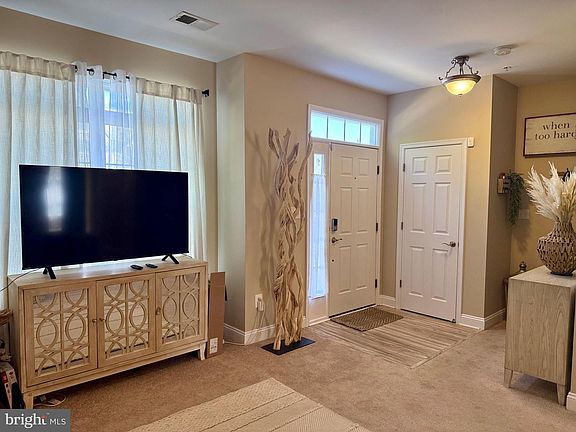 2nd image of 316 Old Squaw Ct
