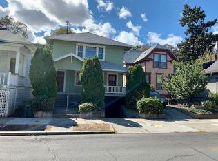 418 1/2 E 4th St, The Dalles, OR 97058