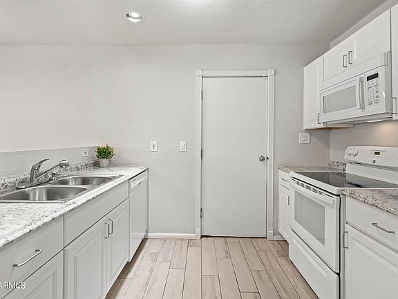 4th image of 18219 N 24th Ave