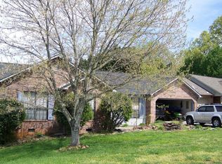 206 Lavista Dr, Maryville, TN 37804
