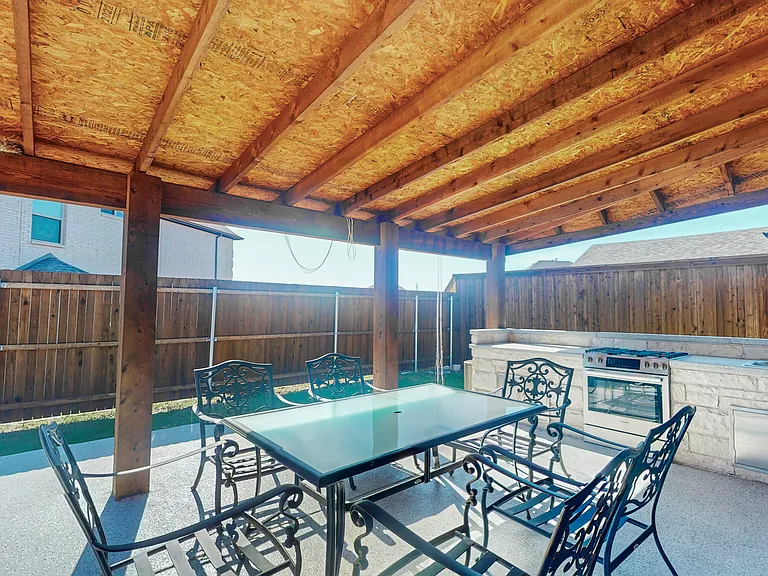 3111 Northpoint Dr — Photo 15