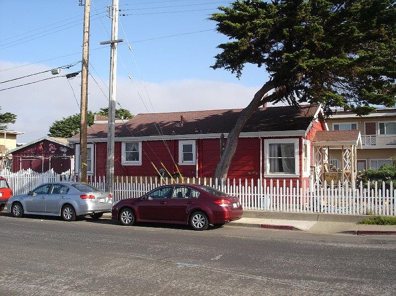 2nd image of 1726 Palmetto Ave