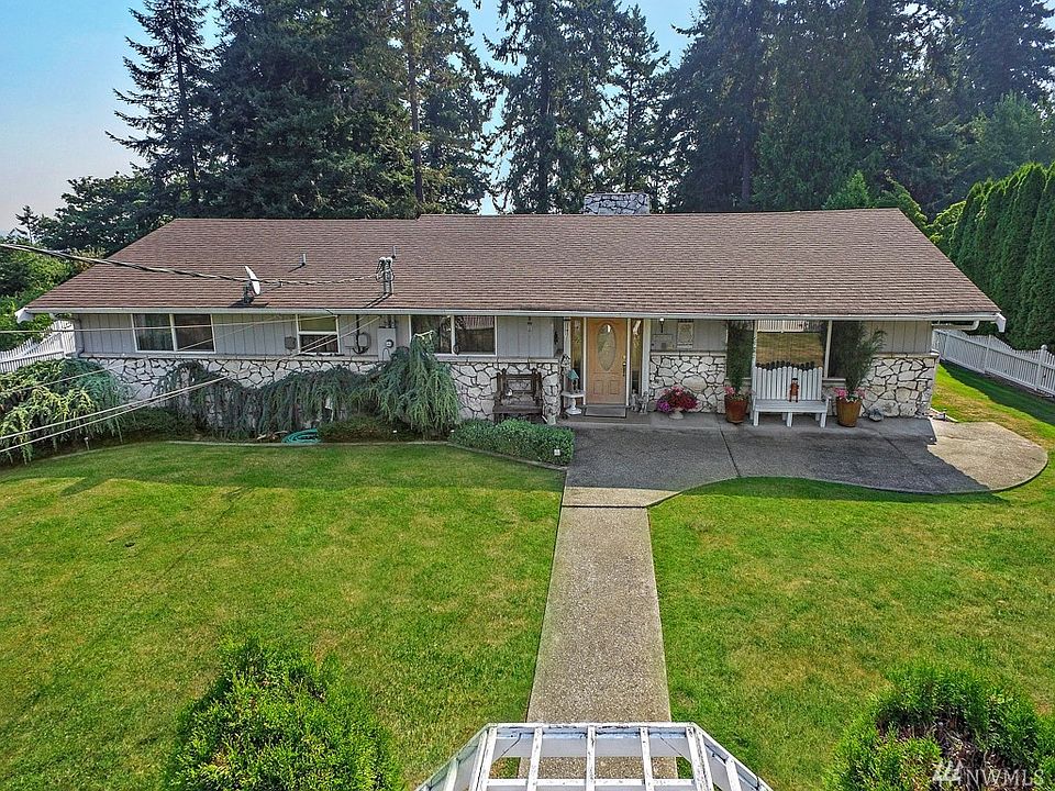 1st image of 5711 36th Ave E