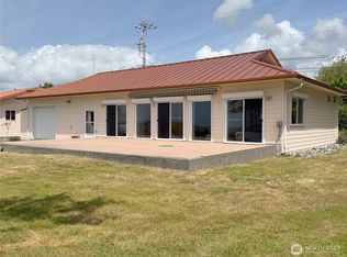 663 State Route 101, Chinook, WA 98614