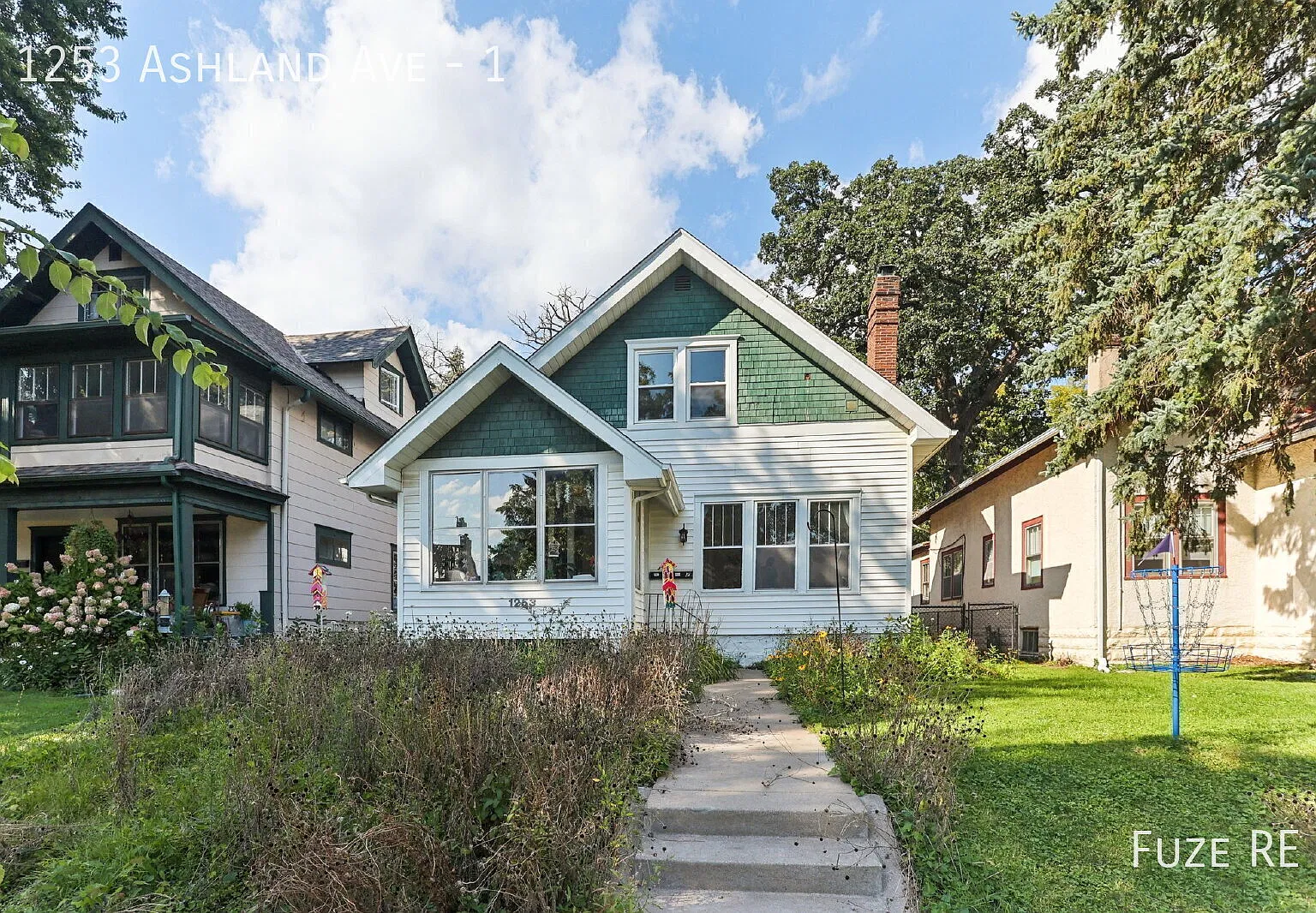 * Move-In Special! * Charming 2 Bedroom in Desirable St. Paul Neighborhood - Available Now! — Photo 2