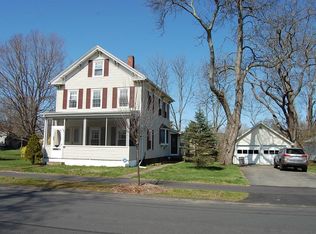 19 Cottage St, West Brookfield, MA 01585