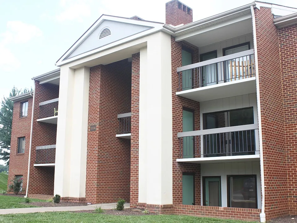 1116-11 Blue Ridge Dr