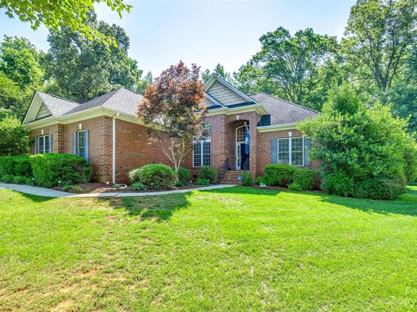 2340 One Iron Dr, York, SC 29745