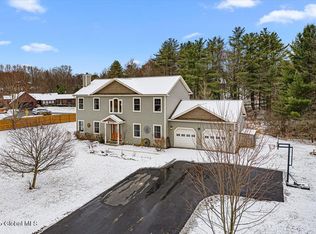 111 Boulderwood Dr, Queensbury, NY 12804