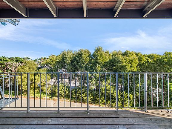 4th image of 40 Parkridge Dr APT 2