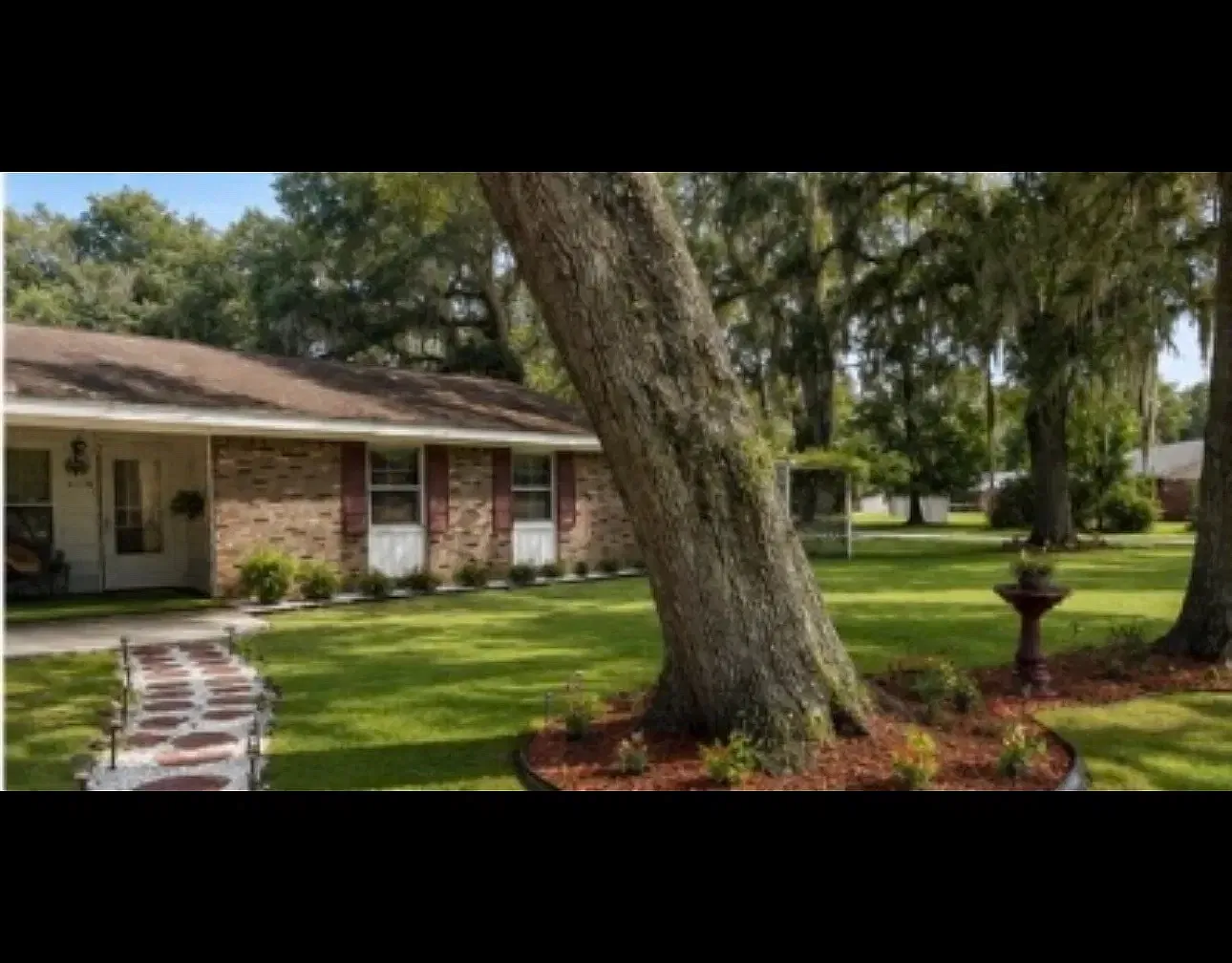 997 Live Oak Dr — Photo 1