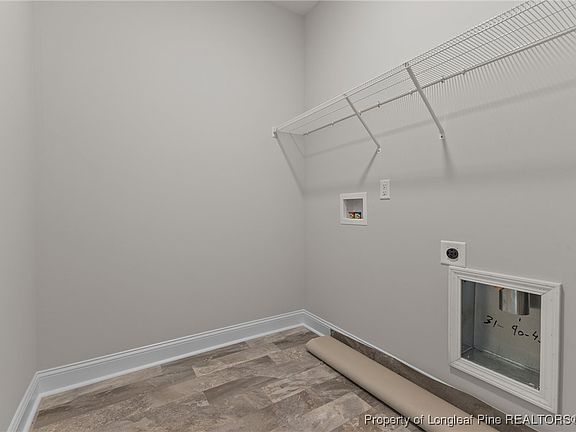 5th image of 211 Orchard Ln