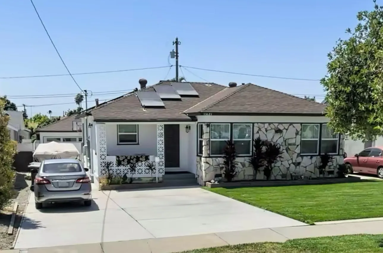 1 bed, $2,200 — Photo 1