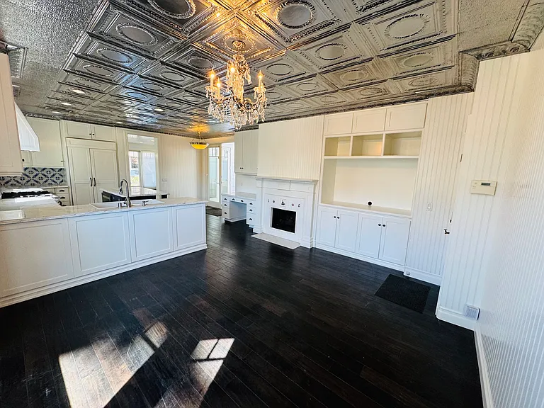 200 Sapphire Ave #200 — Photo 11