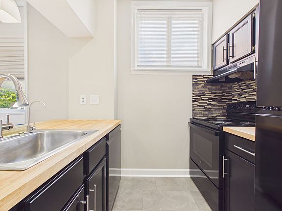 4th image of 1017 N Front St #1017A
