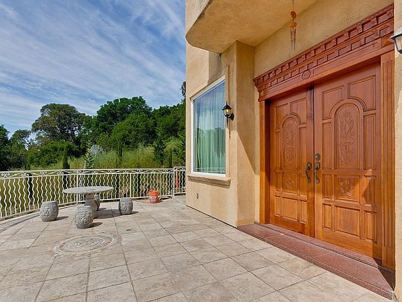 4th image of 7588 Hillmont Dr