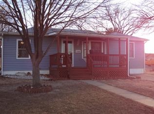500 E 15th St, Ellis, KS 67637