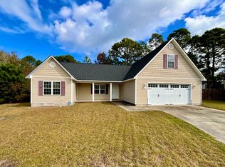 203 Michel Ct, Hubert, NC 28539