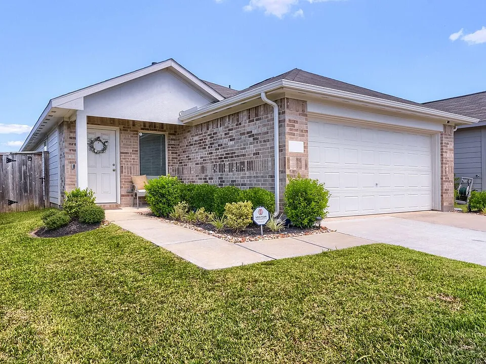 2729 Cadiz Bay Dr