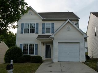 402 Village Overlook Dr, Lawrenceville, GA 30046