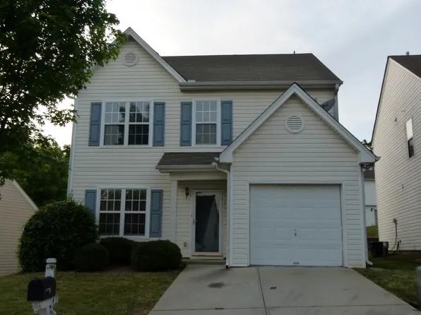 402 Village Overlook Dr, Lawrenceville, GA 30046