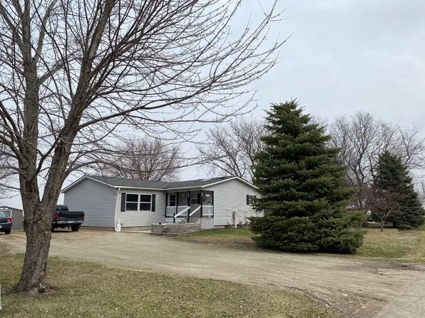 99 Blashack St, Waldorf, MN 56091