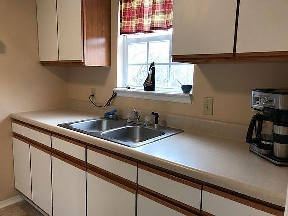 4th image of 5703 Mitchell Rd