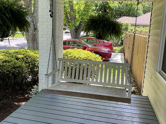 4th image of 411 Forrest Ave