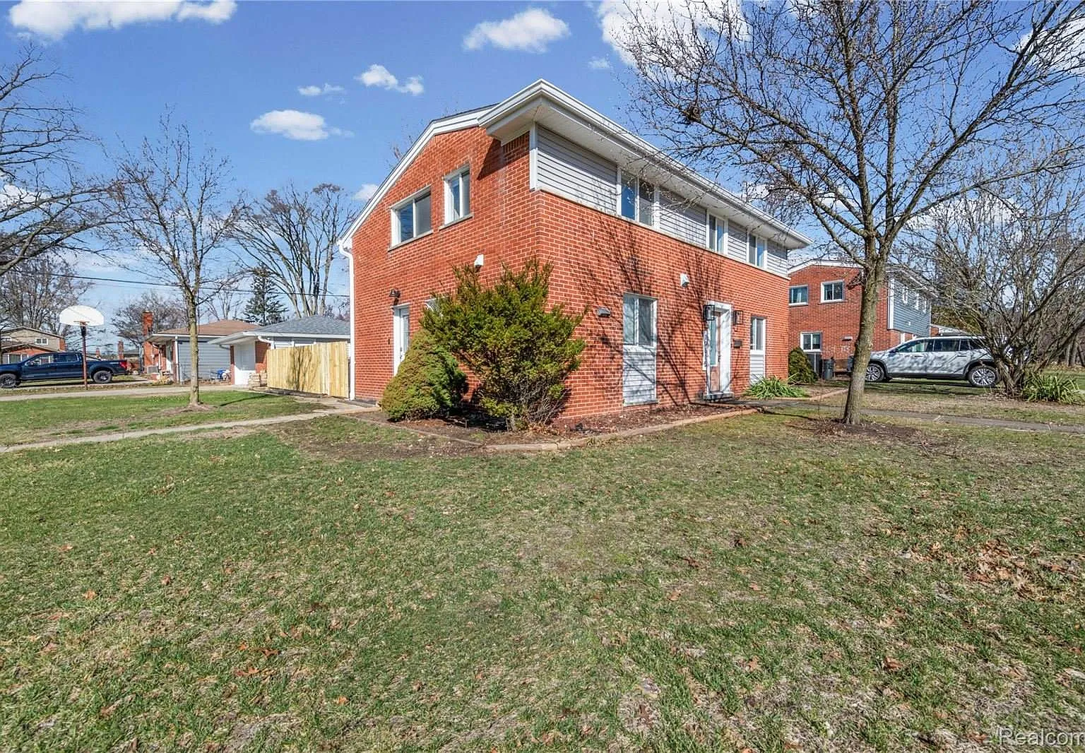 4 bed, 1728 sqft, $3,000 — Photo 3