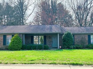 7803 Briarwood Dr, Evansville, IN 47715