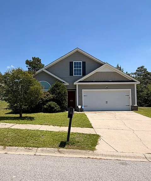 925 Corison Loop — Photo 1