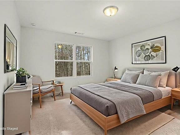4th image of 2332 McKenna Square Dr