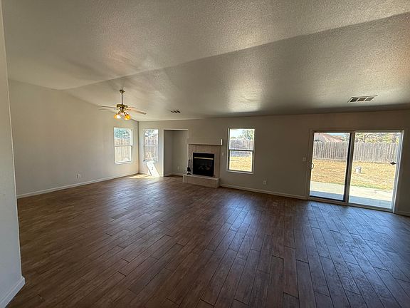 5th image of 712 Moraga Court