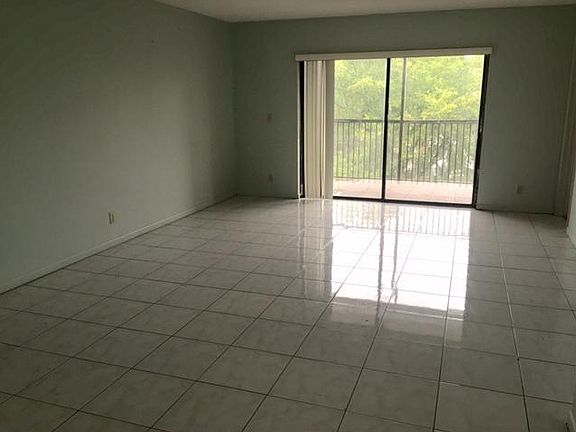 5th image of 6575 W Oakland Park Blvd APT 406